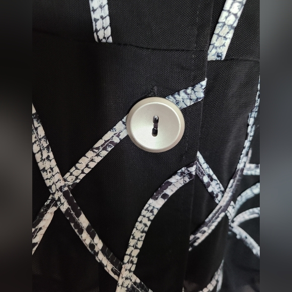 Frank Lyman black sheer coat, size small - Picture 4 of 10